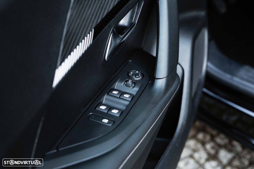 Peugeot 2008 1.2 PureTech Allure - 9