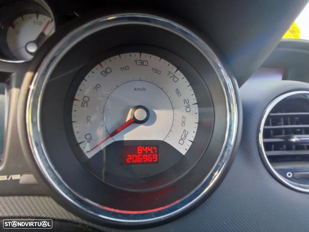 Peugeot 308 SW 1.6 HDi Sport CVM6 - 12