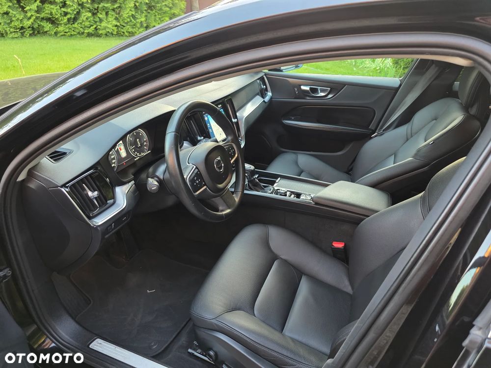 Volvo V60 D4 Momentum - 11