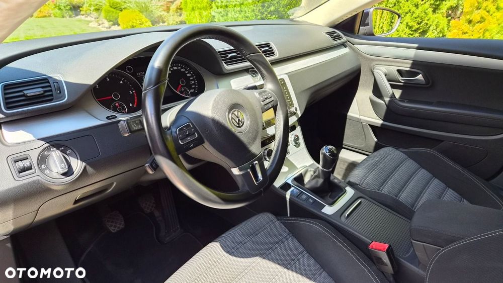 Volkswagen Passat CC - 13