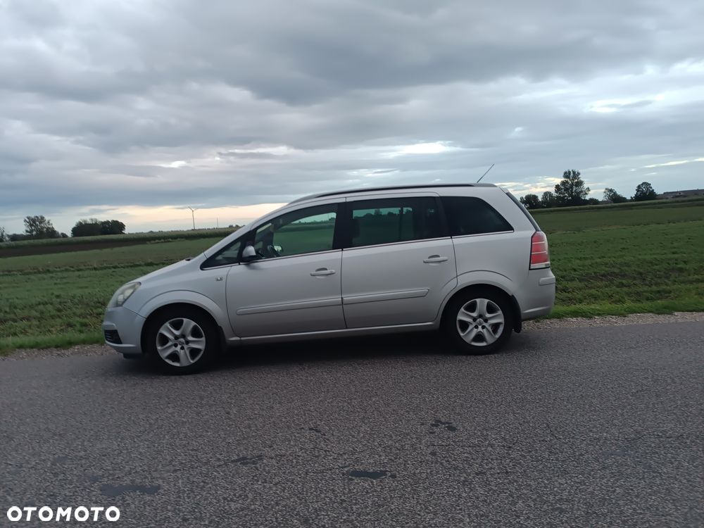 Opel Zafira - 3