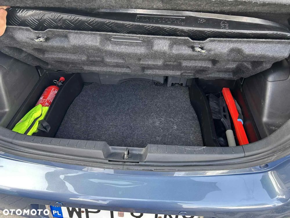 Toyota Yaris 1.3 Luna A/C - 11
