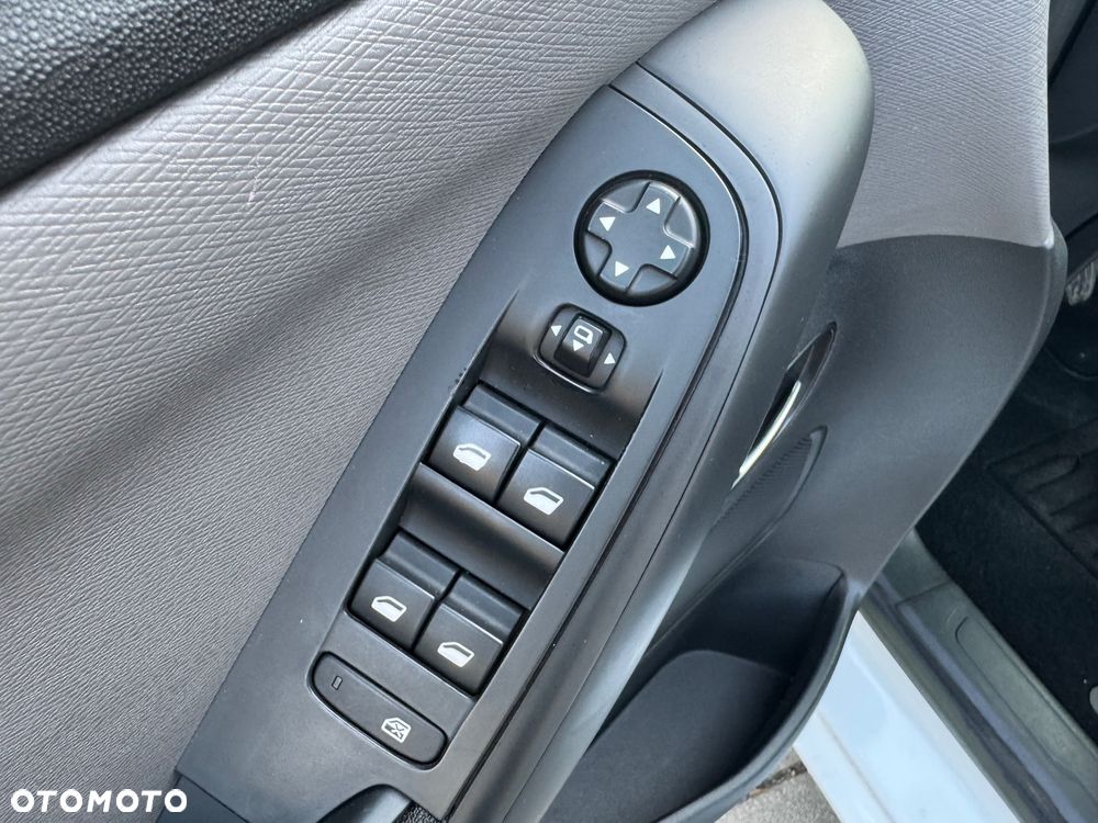 Citroën C4 Picasso e-HDi 115 Exclusive - 17