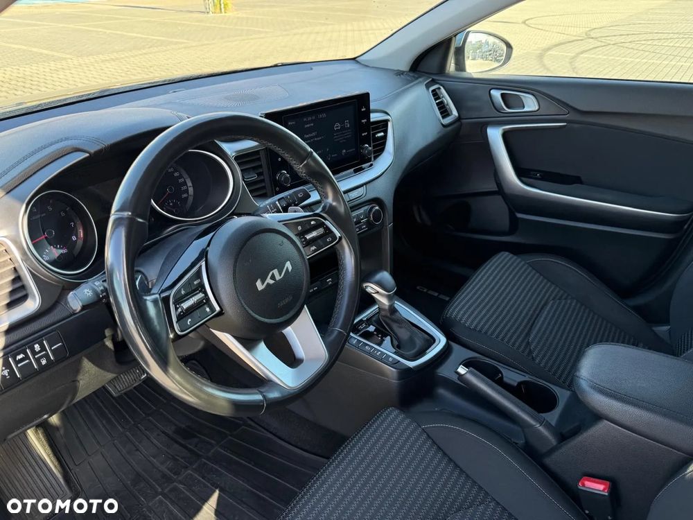 Kia Ceed 1.5 T-GDI M DCT - 11