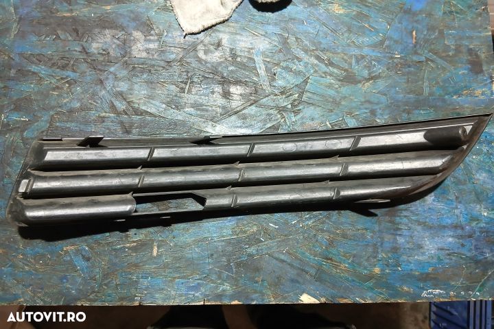 Grila bara fata dreapta 3C0853666 3C0853666 Volkswagen VW Passat B6 [ - 2