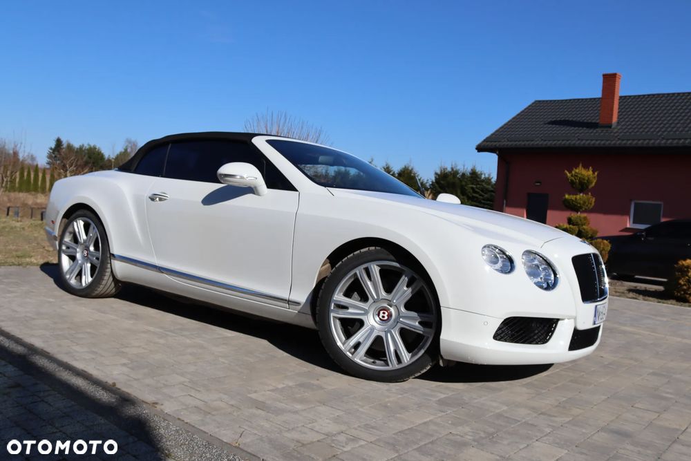 Bentley Continental GT V8 Convertible - 33
