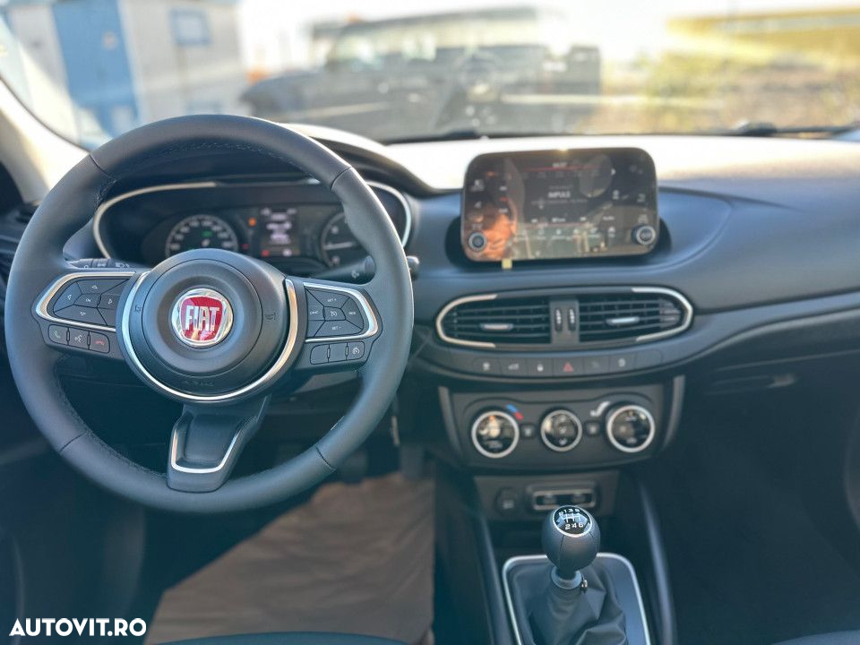 Fiat Tipo - 12