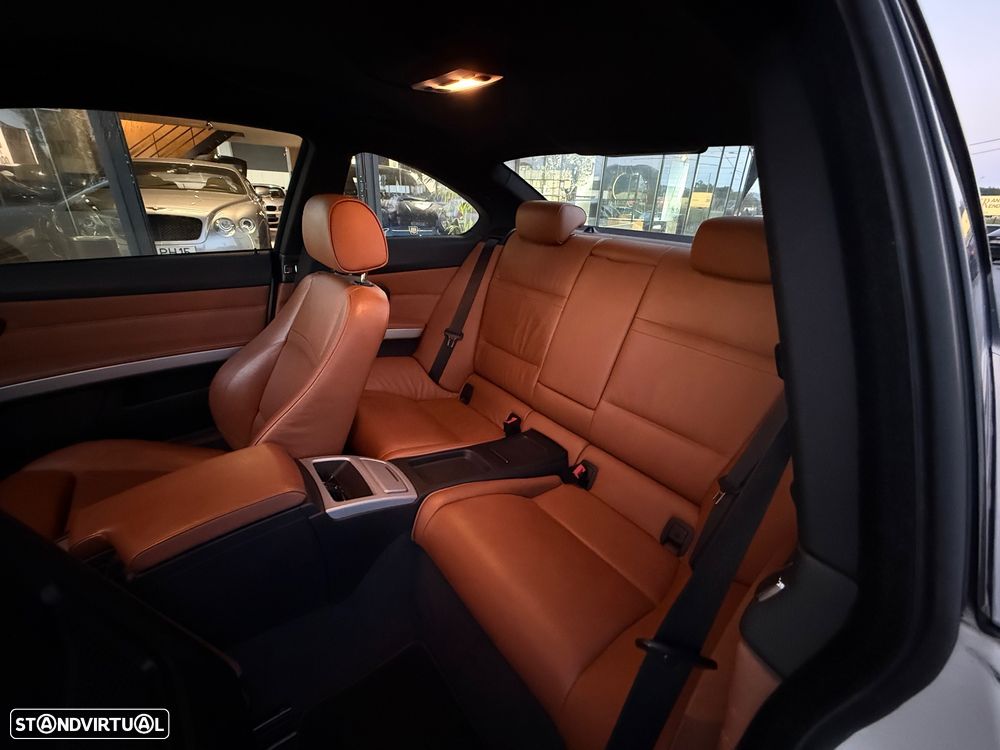 BMW 320 d Coupe - 13