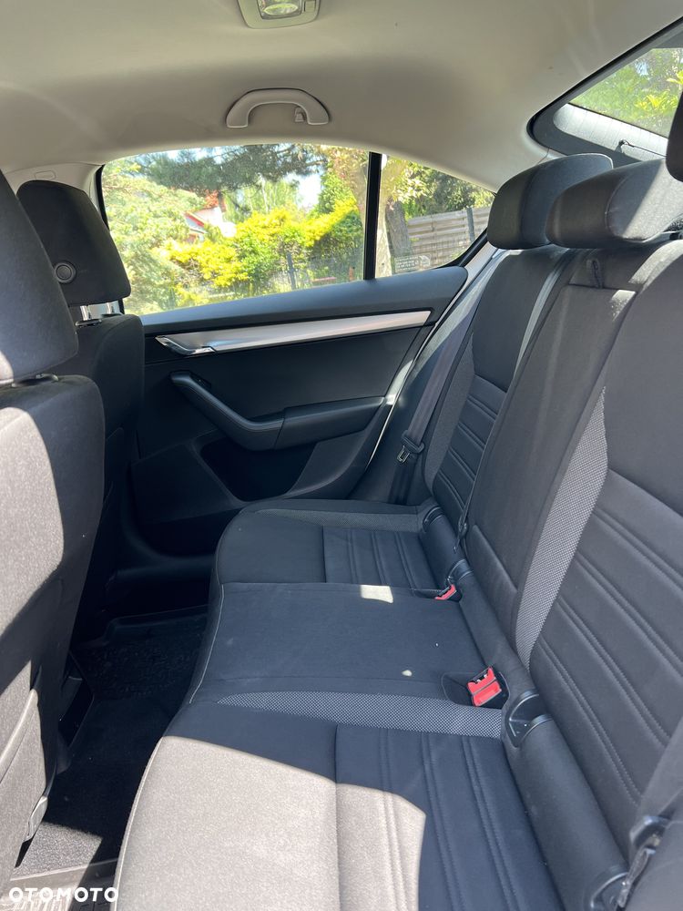Skoda Octavia 1.4 TSI Ambition - 17