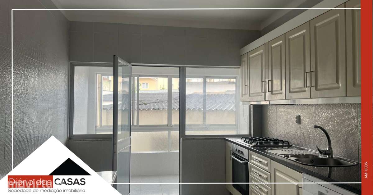 Apartamento T3, com garagem, Br. Norton de Matos, Coimbra - Grande imagem: 2/13
