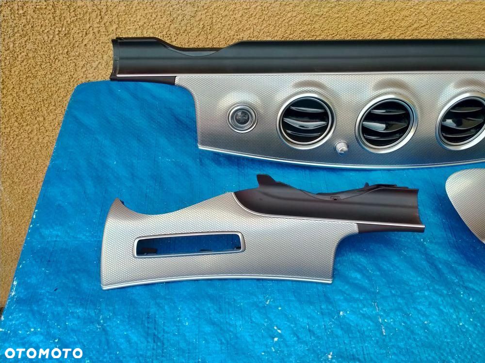 Mercedes W213 AMG Dekor Dekory BURMESTER Listwa Konsoli Drzwi Listwy Ozdobne AMBIENT - 10