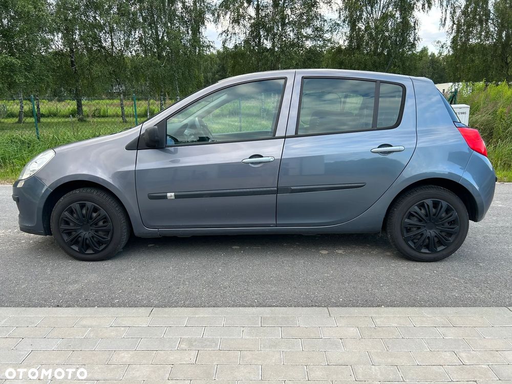 Renault Clio 1.2 16V Alize - 8