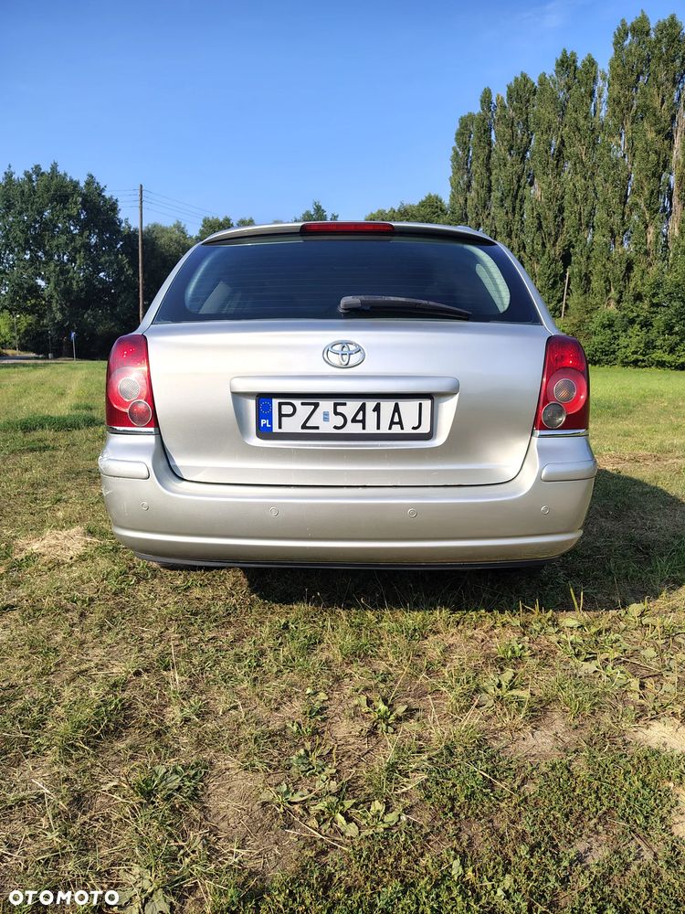 Toyota Avensis 2.0 D-4D Luna - 5