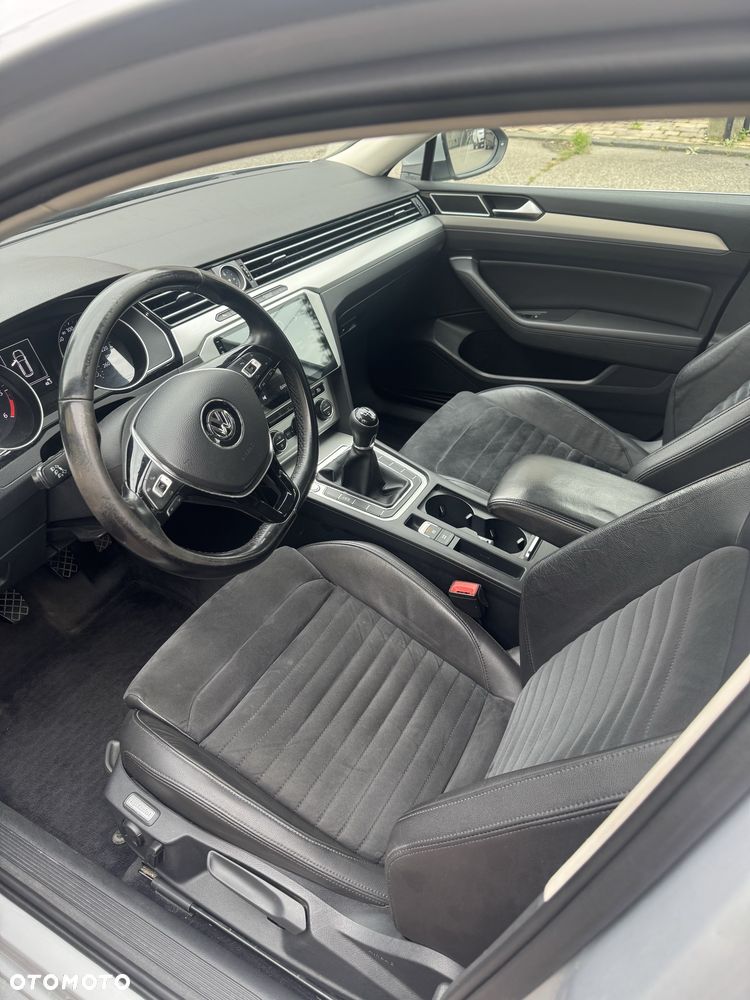 Volkswagen Passat - 5