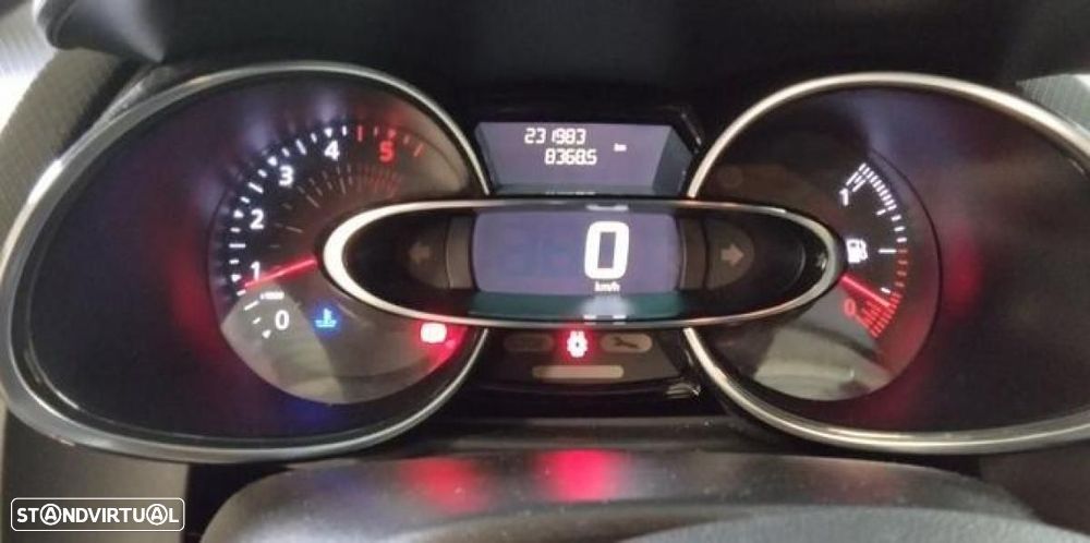 Renault Clio Sport Tourer - 5