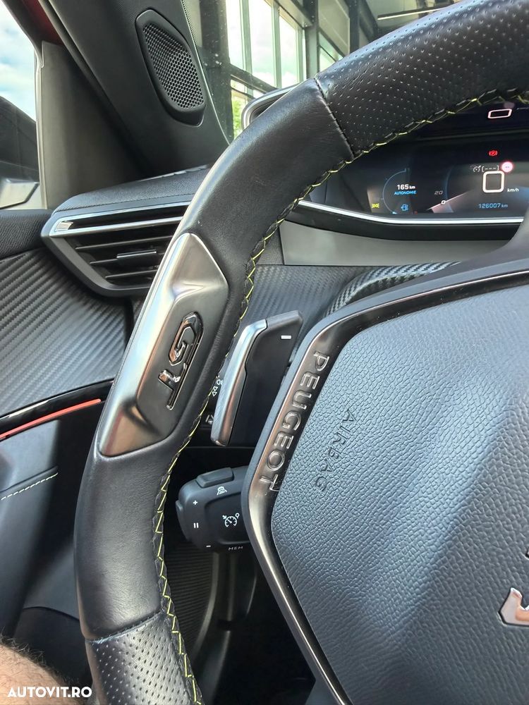 Peugeot 2008 PureTech 155 EAT8 GT - 34