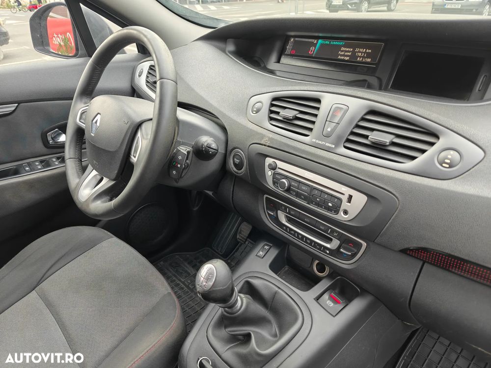 Renault Grand Scenic 1.6 dCi Stop&Start Energy Privilege - 8