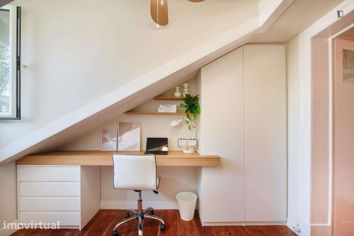 Quarto - localizado em Santos Lisbon - Grande imagem: 5/23