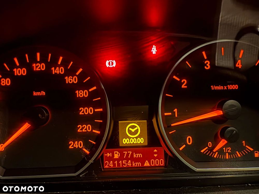 BMW Seria 1 118i - 11