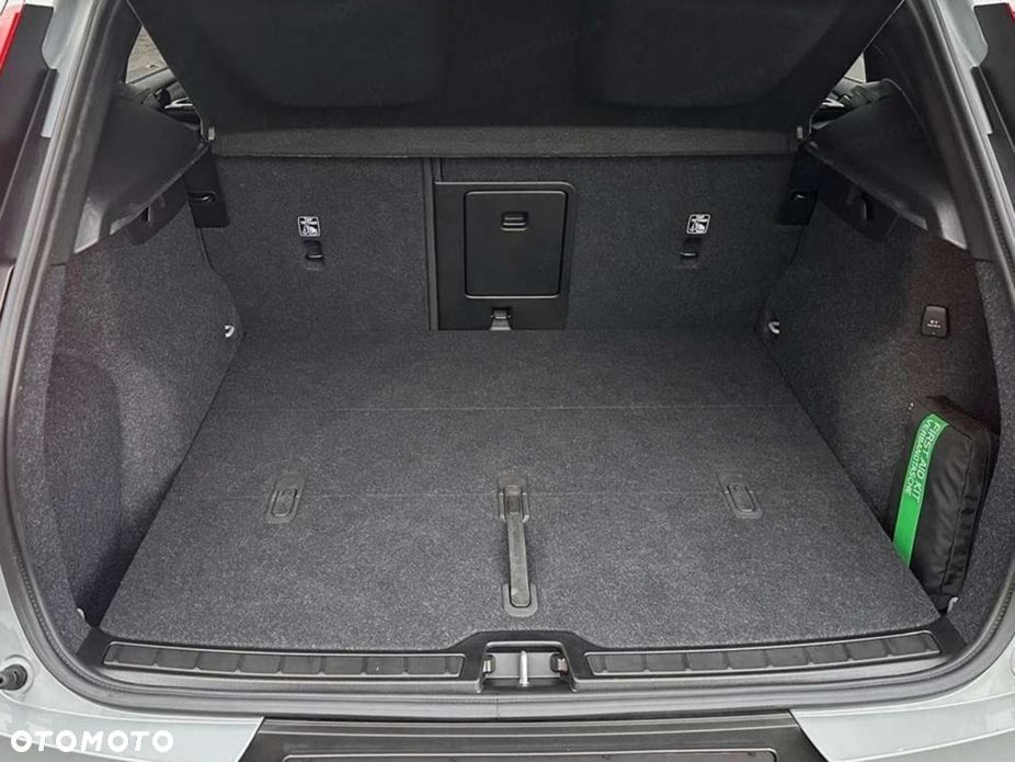 Volvo XC 40 B3 Ultra Dark - 18