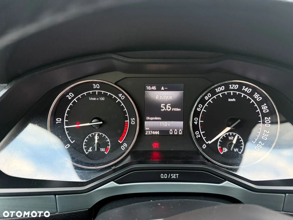 Skoda Superb 1.6 TDI Ambition - 17