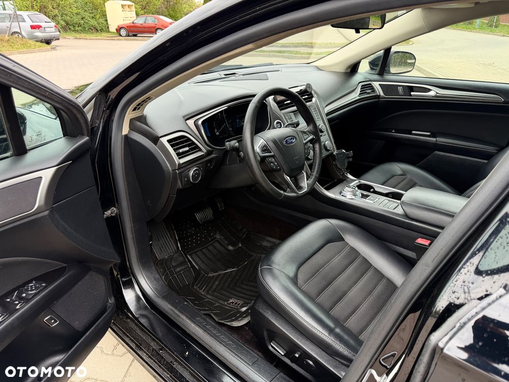 Ford Fusion - 5