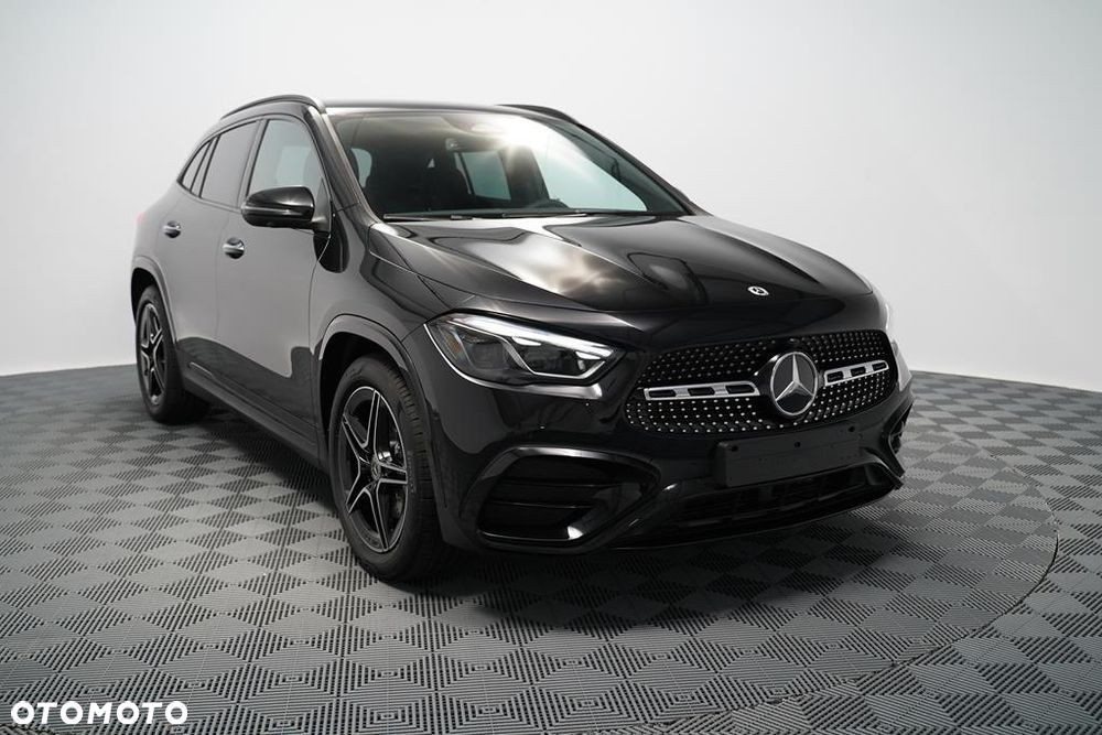 Mercedes-Benz GLA 200 mHEV AMG Line 7G-DCT - 3