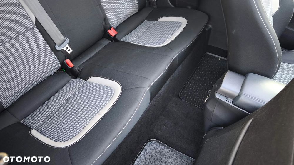 Kia Ceed 1.6 GDI Spirit - 19