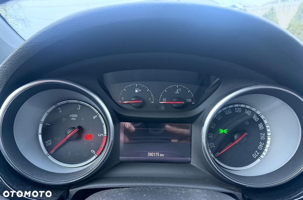 Opel Astra 1.6 CDTI Essentia - 10