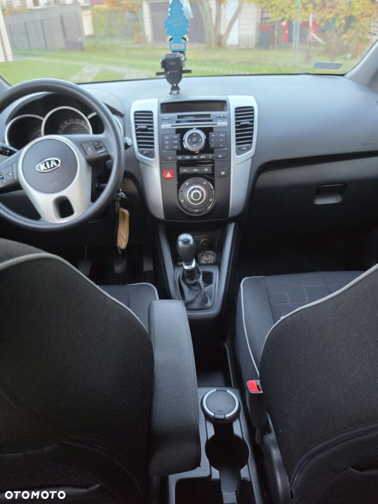 Kia Venga - 4
