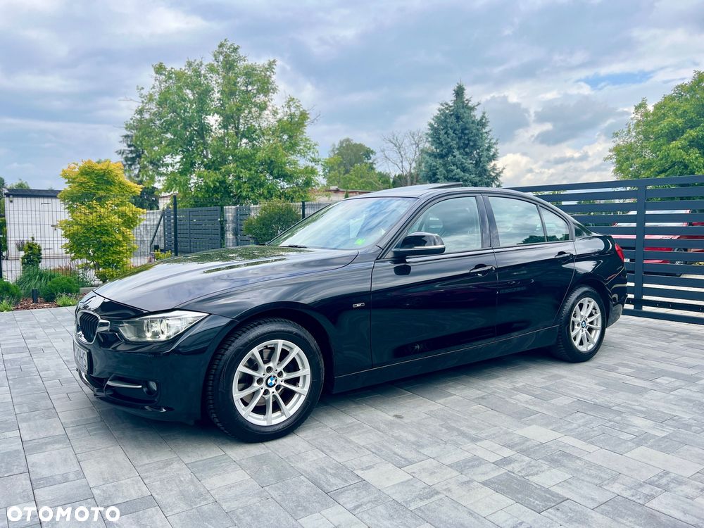 BMW Seria 3 318d xDrive Sport Line - 9