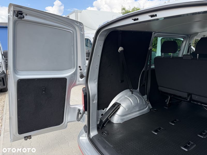 Volkswagen TRANSPORTER KOMBI 9 cio osobowy Business VAN T6.1, 2.0TDI 150KM Napęd 4Motion, T6 4x4 plus reduktor napędów, 2 Strefowe OGRZEWANIE i KLIMATYZACJA WEBASTO 5kW, Tylne drzwi skrzydłowe, Hak Holowniczy 2.5t. Wymieniony rozrząd - Pełen Serwis ASO VW Emisja spalin Euro-6 DG - 17