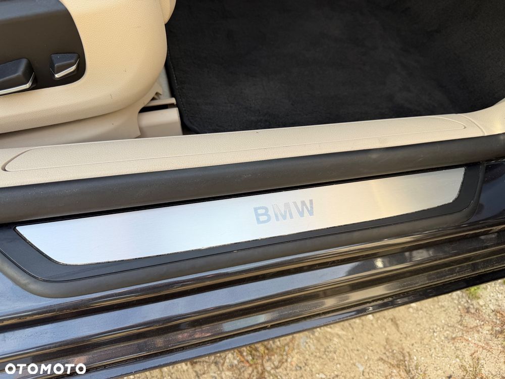 BMW Seria 7 - 32