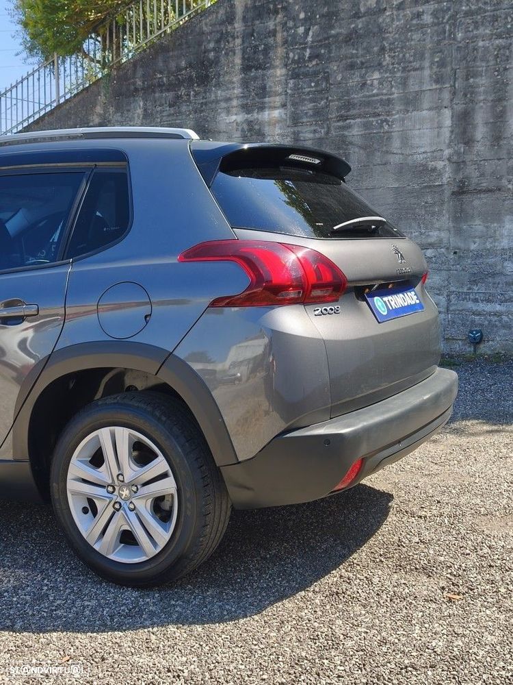 Peugeot 2008 1.2 PureTech Signature — fotografia 13