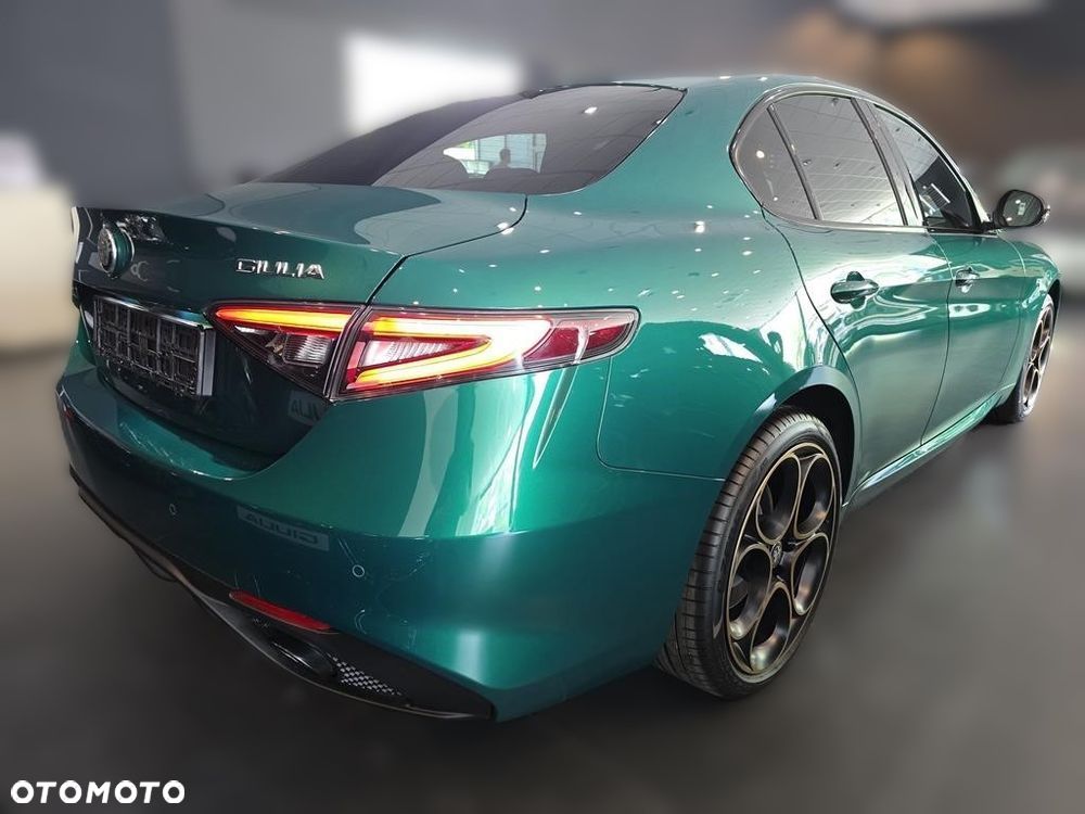 Alfa Romeo Giulia 2.0 Turbo Intensa Q4 - 4