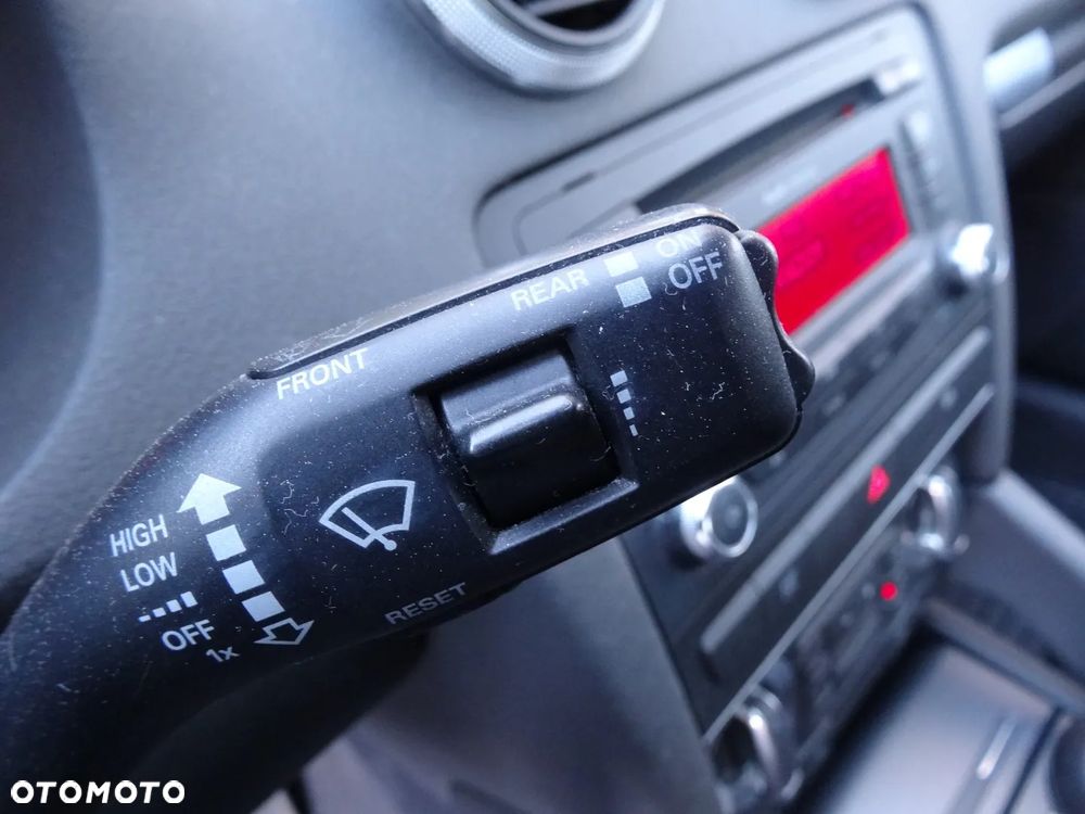 Audi A3 3-drzwiowe 1.6 Ambiente - 30
