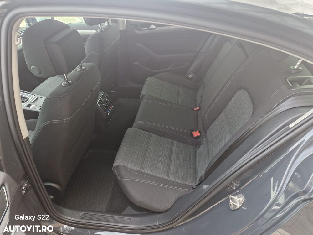 Volkswagen Passat 2.0 TDI DSG Comfortline - 22