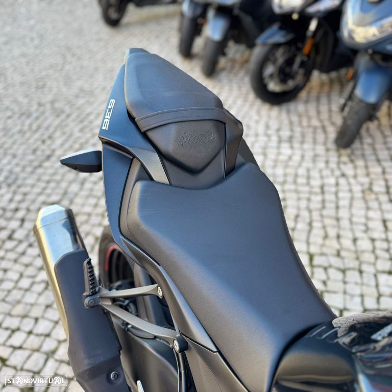 Kawasaki ZXR 600 - 15