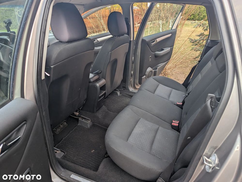 Mercedes-Benz Klasa B 180 CDI - 9