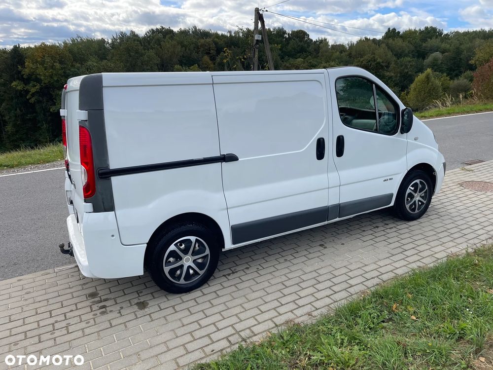 Opel Vivaro - 13