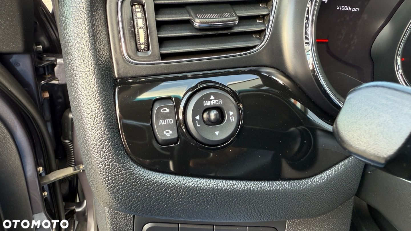 Kia Ceed - 29