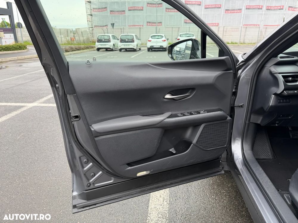 Lexus UX 250h E-FOUR Executive - 13