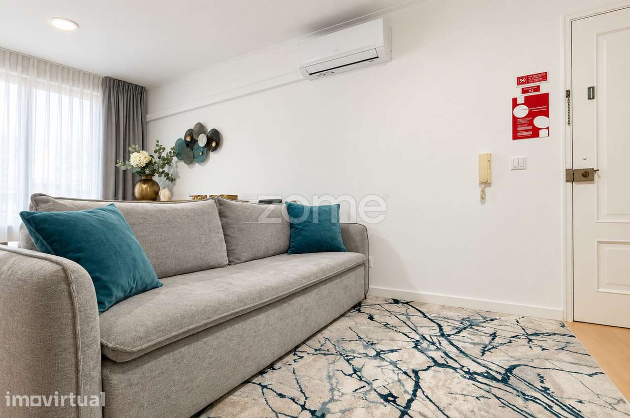 Apartamento T2 Mobilado para Arrendamento nas Capelas - Grande imagem: 3/16