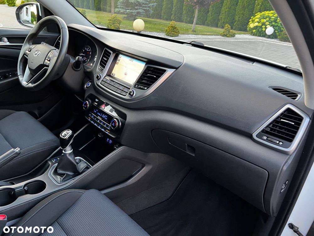 Hyundai Tucson blue 1.6 GDi 2WD Navi - 32
