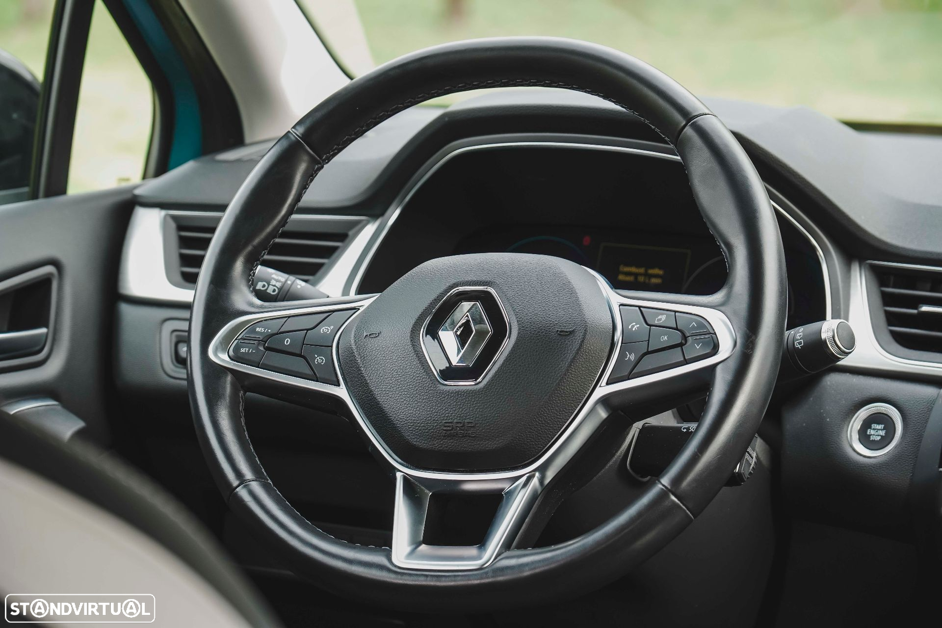 Renault Captur - 32