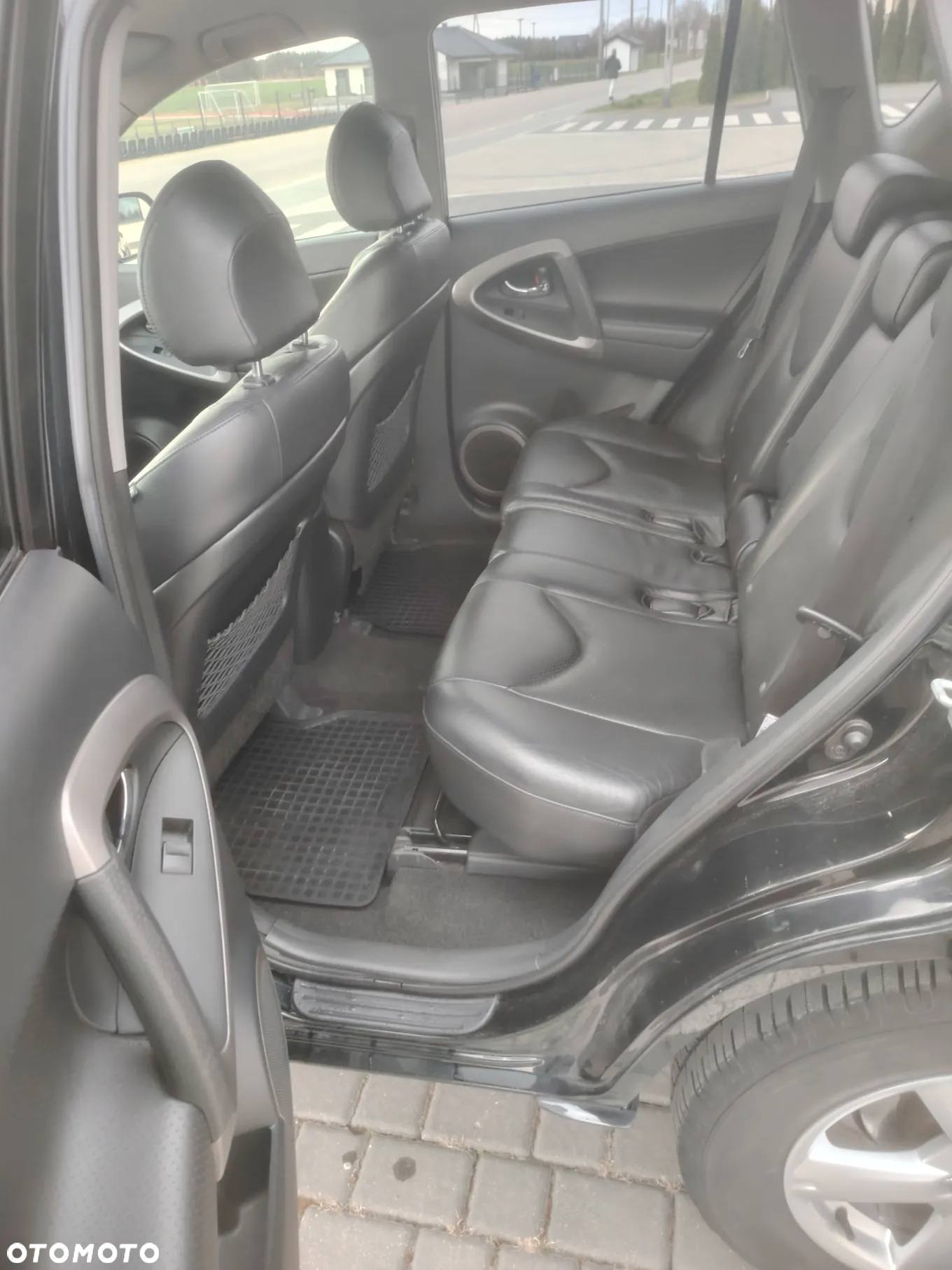Toyota RAV4 - 13