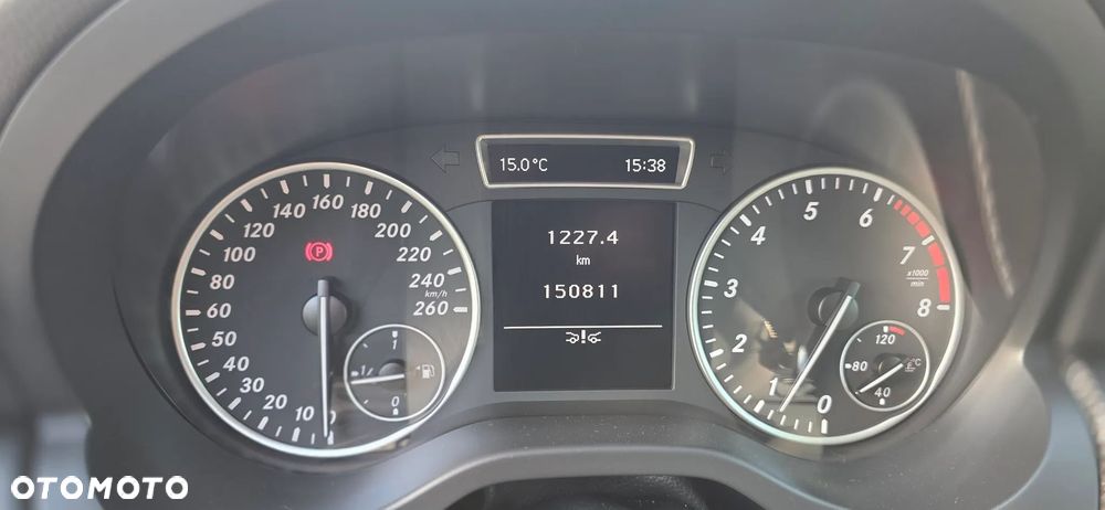 Mercedes-Benz Klasa A 180 BlueEfficiency Edition - 16