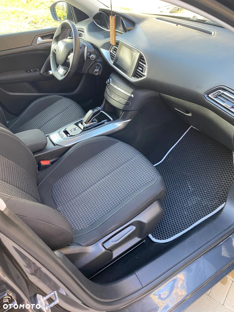 Peugeot 308 1.5 BlueHDi Active Pack S&S EAT8 - 13