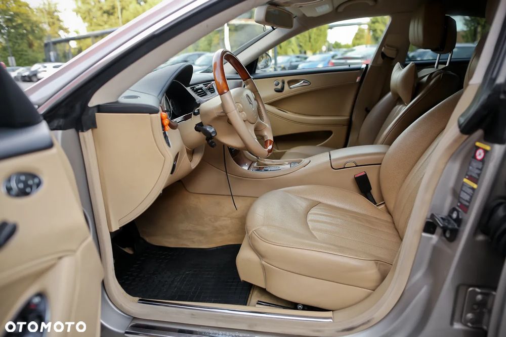 Mercedes-Benz CLS 350 CGI 7G-TRONIC - 18