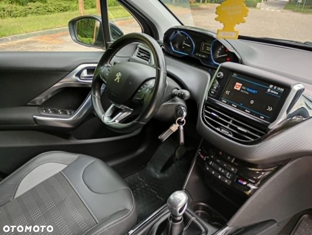 Peugeot 2008 BlueHDi 100 Allure - 5